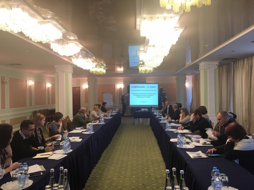 Гендерні бар’єри в аспекті туберкульозу: обговорюємо попередні результати дослідження