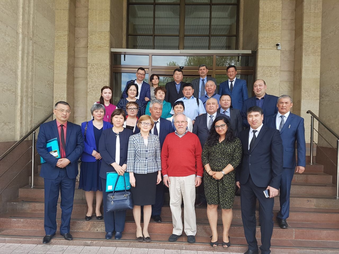 Ефективна реалізація програм ЗПТ: український досвід - казахським колегам